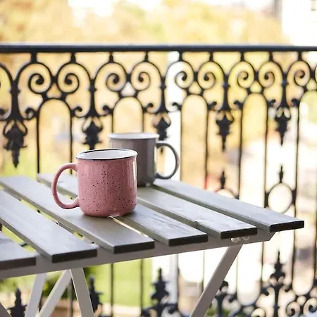 Komfortable Im Lebendigen Zuercher Kreis 3