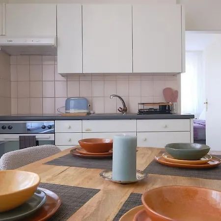 公寓 Komfortable Im Lebendigen Zuercher Kreis 3 *
