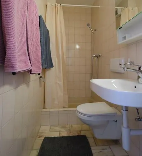 Komfortable Im Lebendigen Zuercher Kreis 3 Ζυρίχη